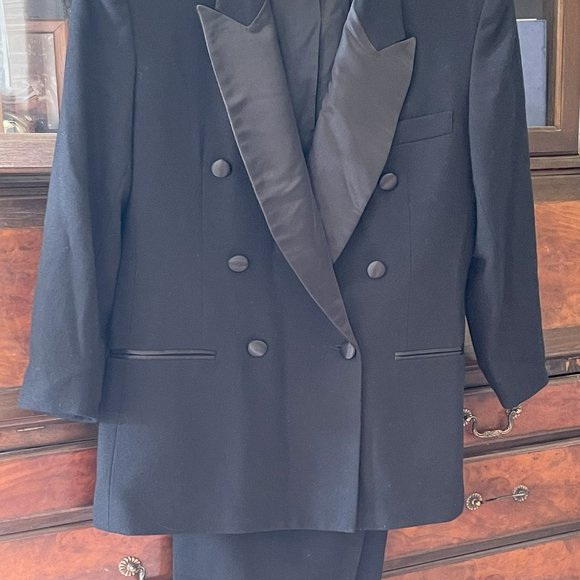 Tuxedo Suit Jacket and slacks 100% Wool Womens 12 - Picture 1 of 3